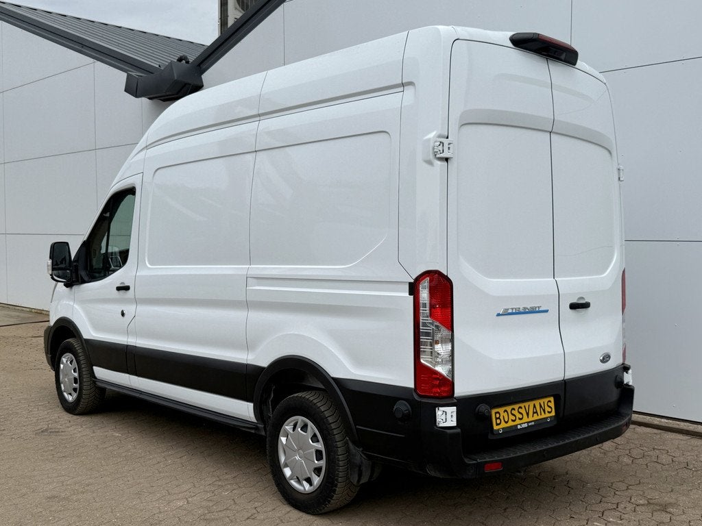 Ford E-Transit 68kWh 184PK L2H3 317km WLTP 97% (SOH) BEV Sne, Auto's, Bestelwagens en Lichte vracht, Stof, Gebruikt, Wit, 184 pk