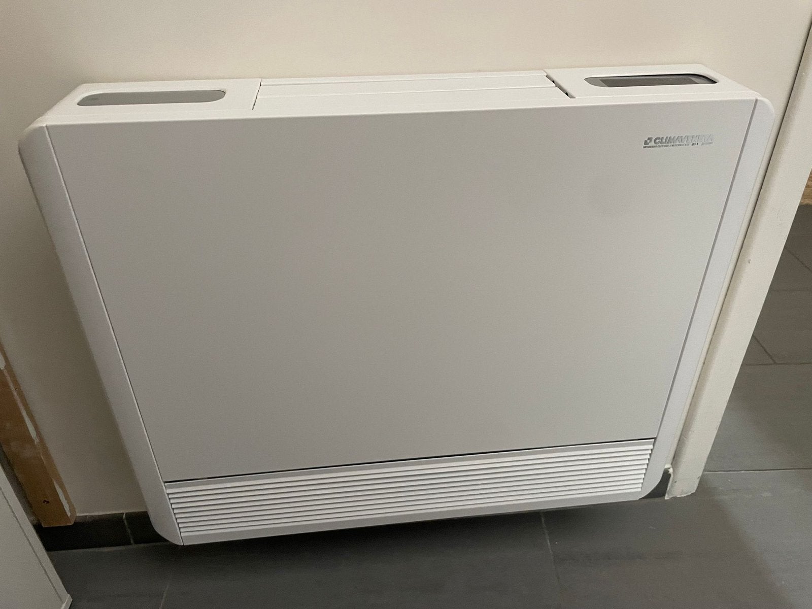 Mitsubishi I-Life 2 slim 74cm convector radiator, Ophalen, 30 tot 80 cm, 500 tot 800 watt, Hoog rendement (Hr)