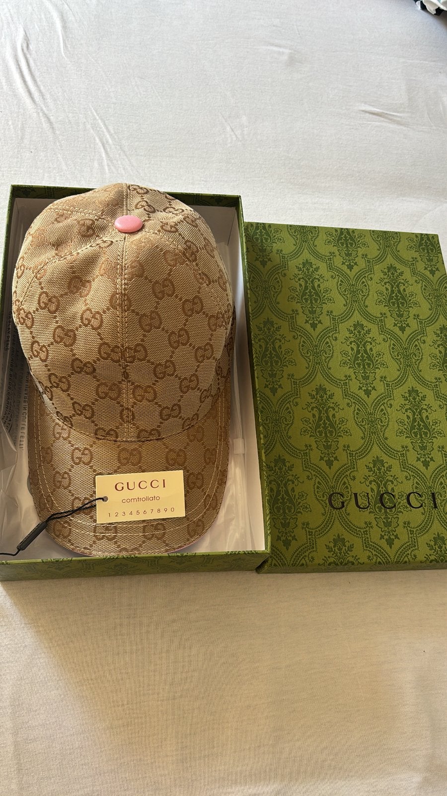 Gucci pet beige met roze accenten, Ophalen, Pet
