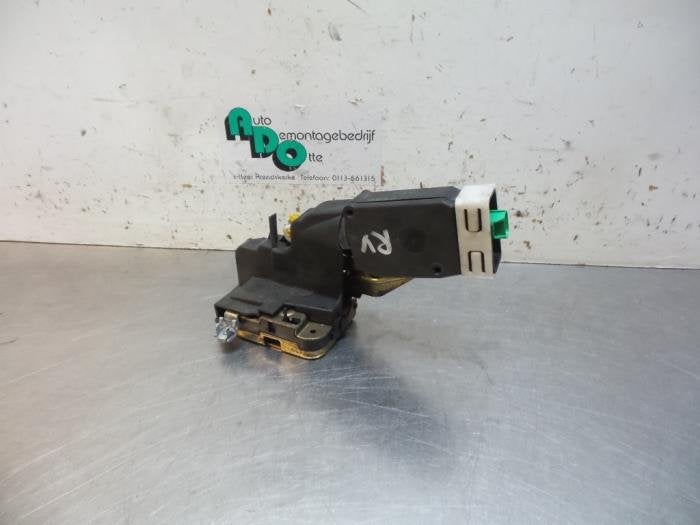 Deurslot Mechaniek 4Deurs rechts-voor van een Volvo S40/V40, Gebruikt, -, -, Ophalen of Verzenden