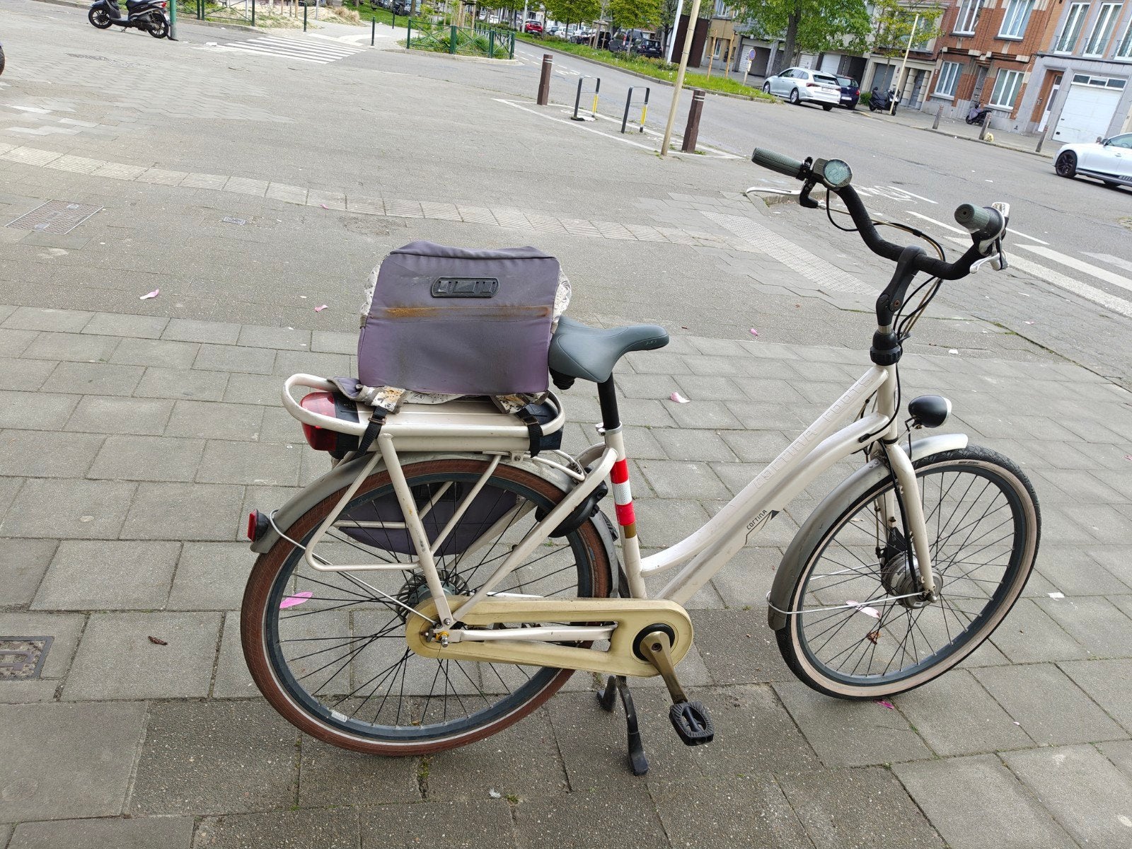 Cortina Elektrische fiets
Met 8 verschillende
Banden 28 inch, Ophalen, Cortina