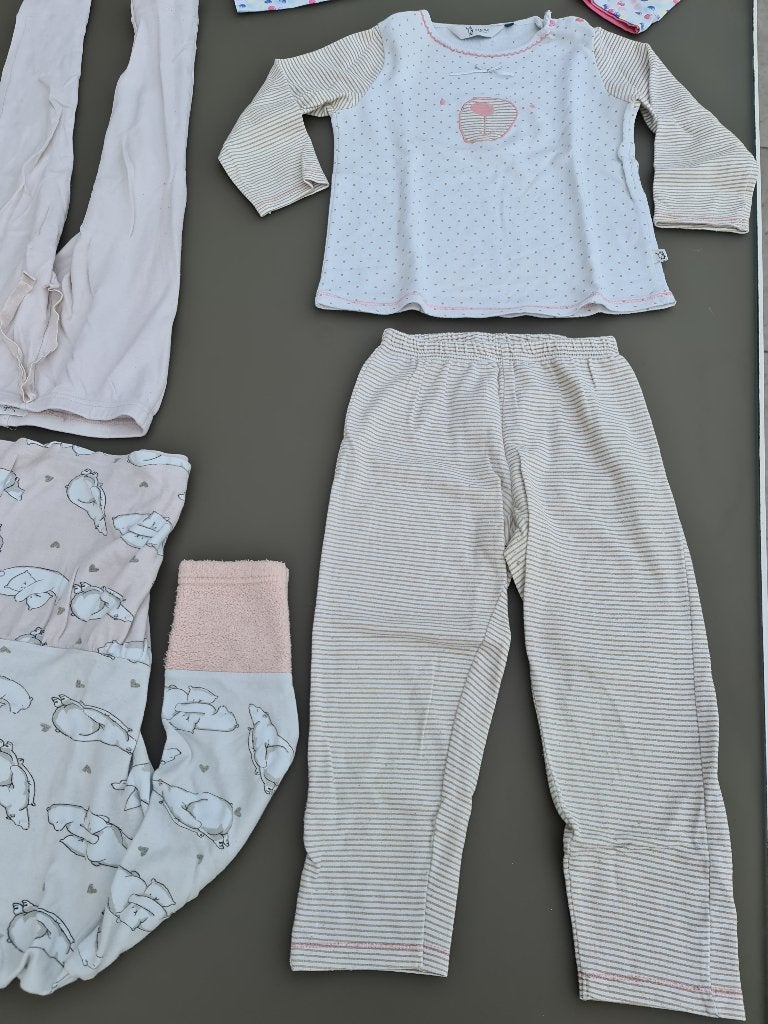witte pyjama met stippen en strepen, Eskimo, 116, Enfants & Bébés, Vêtements enfant | Taille 116, Enlèvement, Comme neuf