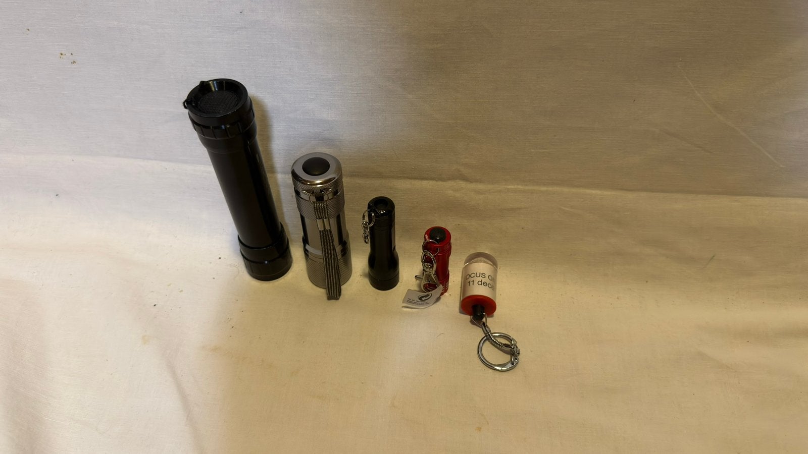 5x Verschillende Zaklampen! Verschillende Formaten!, Caravanes & Camping, Lampes de poche, Enlèvement ou Envoi, Comme neuf, Batterie
