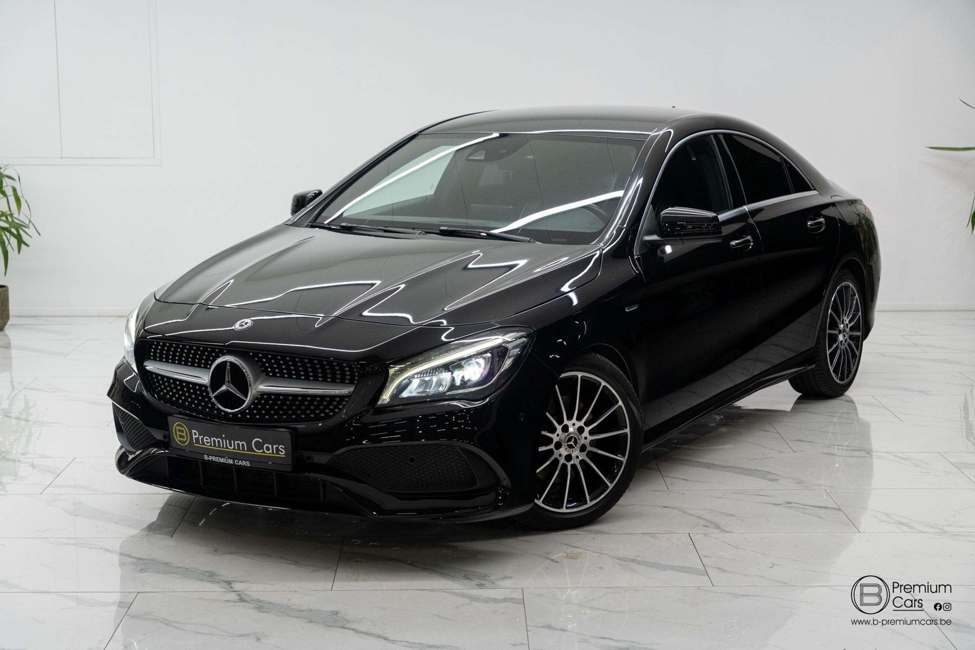 Mercedes-Benz CLA 220 d AMG Line! Facelift! H&K! Cruise! Sfe, Automaat, Gebruikt, 4 cilinders, Zwart
