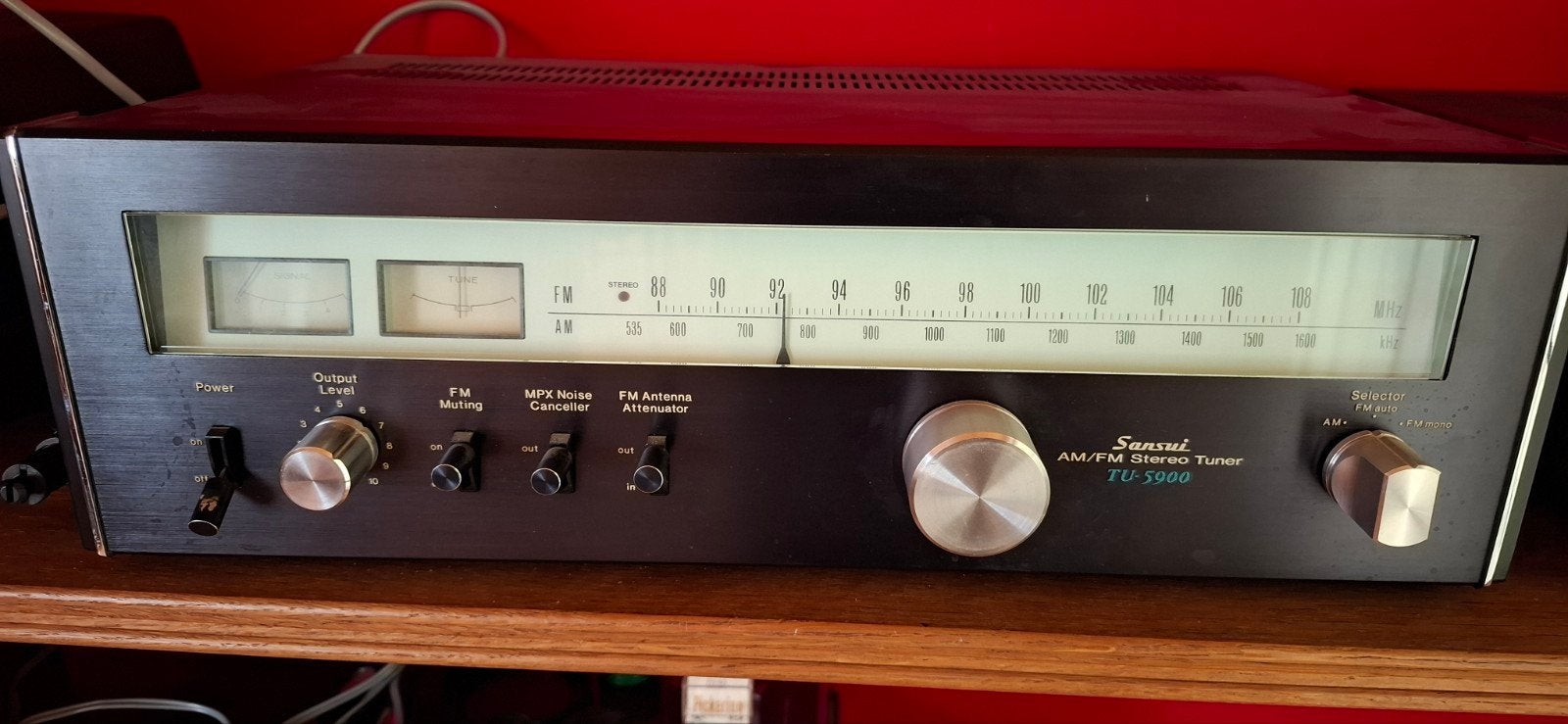Sansui TU 5900, Antiek en Kunst, Antiek | Tv's en Audio, Ophalen