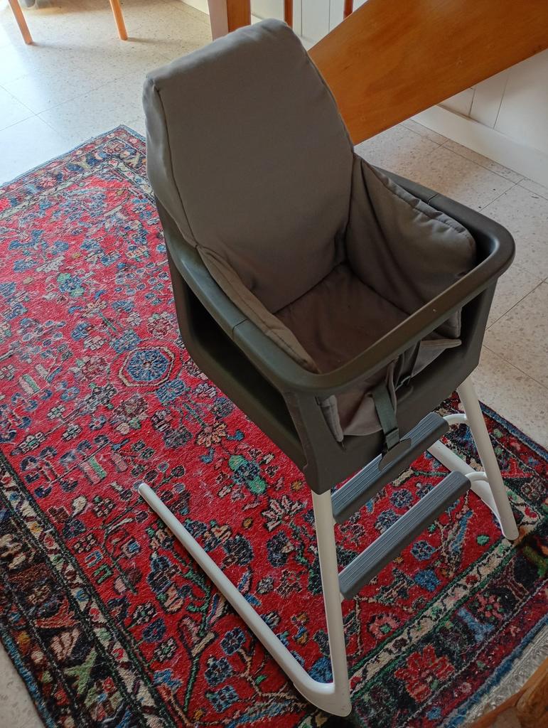 Chaise bébé Ikea Langur, Enfants & Bébés, Chaises pour enfants, Enlèvement, Comme neuf