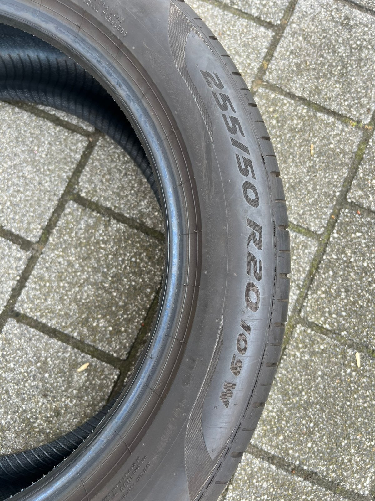255 50 20, Ophalen, Zo goed als nieuw