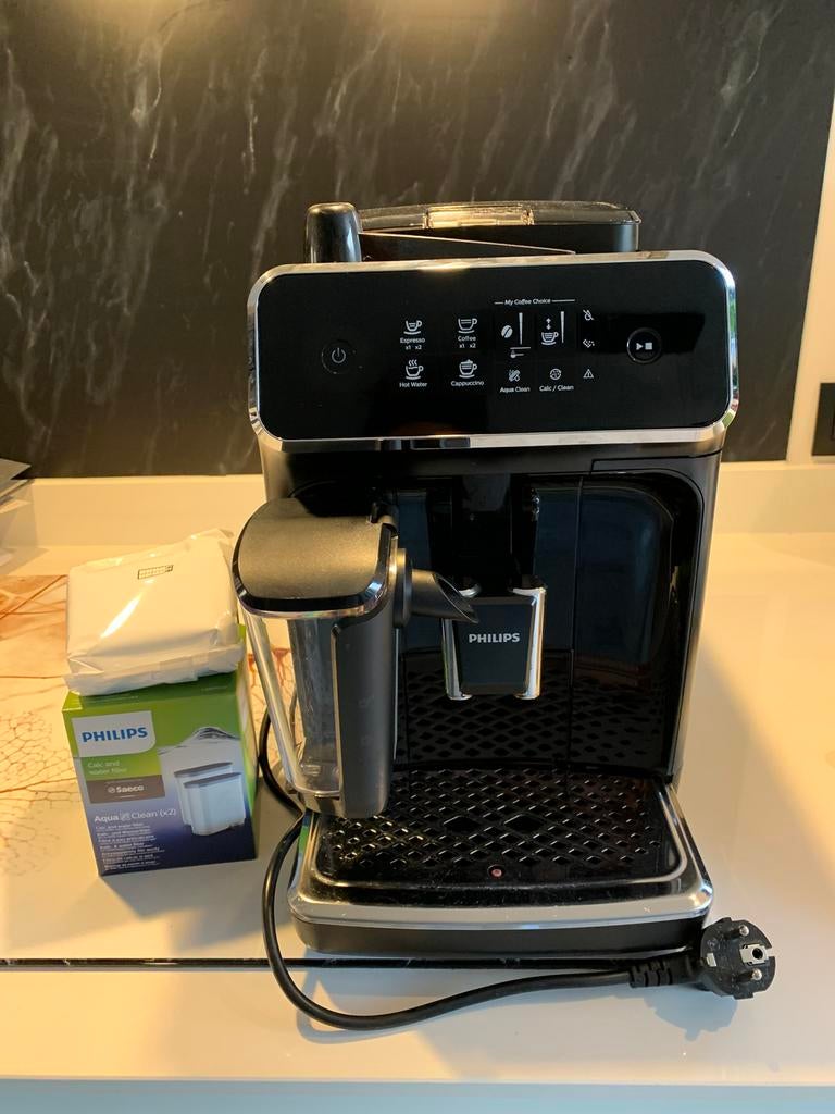 Philips volautomatische espressomachine 3200 Latte go, Elektronische apparatuur, Koffiezetapparaten, Ophalen, Zo goed als nieuw