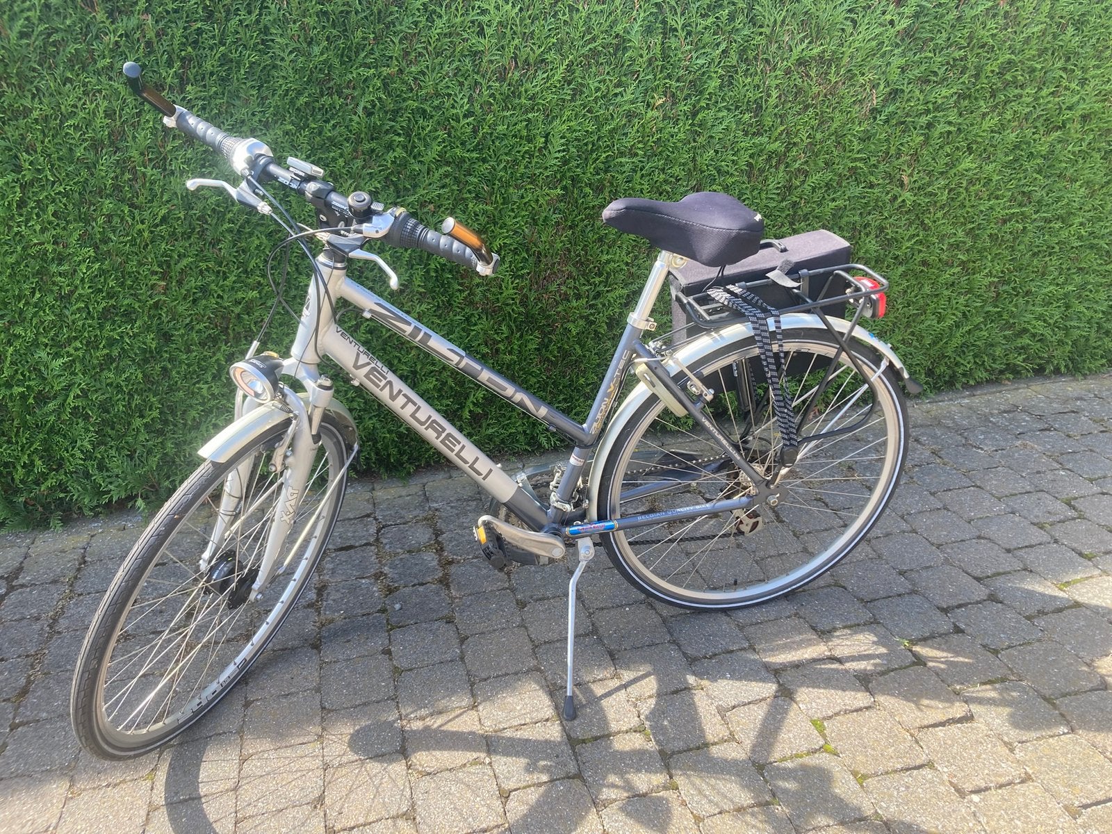 Damesfiets Venturelli, Fietsen en Brommers, 28 inch, Velgrem, 47 tot 50 cm, Zo goed als nieuw