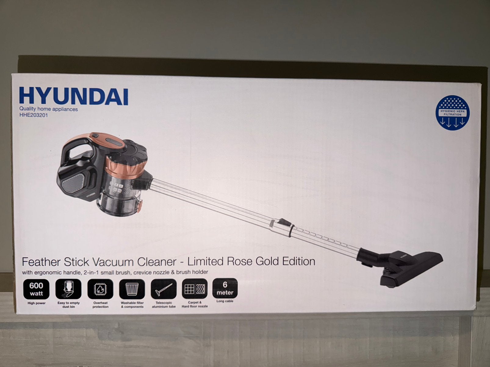 Aspirateur balai Hyundai, 600 W, or rose, Electroménager, Enlèvement, Neuf, Aspirateur balai