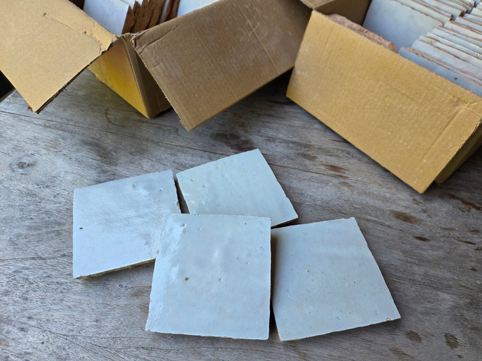Restes de carreaux de zellige blanc, Bricolage & Construction, Dalles & Carrelages, Enlèvement