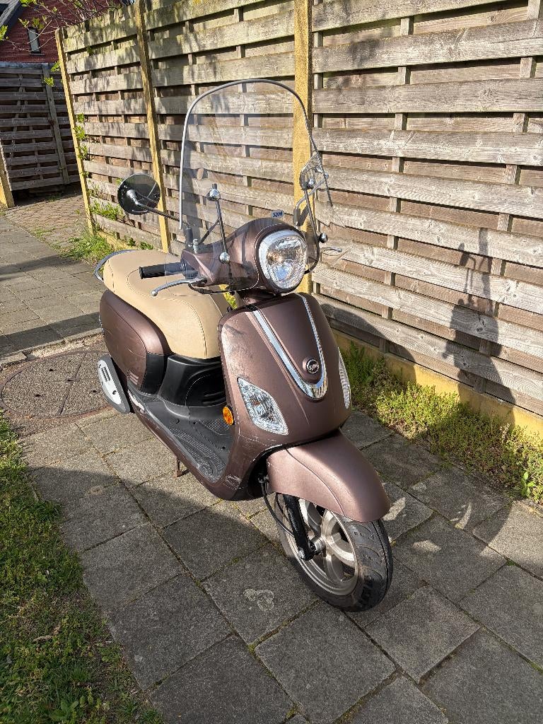 Scooter Sym Fiddle III mat bruin met windscherm (klasse B), Fietsen en Brommers, Ophalen, Gebruikt, Klasse B (45 km/u), Benzine