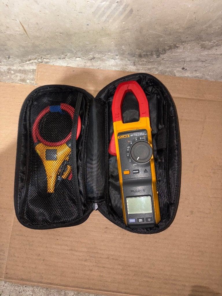 Fluke 367 True RMS stroomtang + Fluke kabelzoeker –set, Ophalen of Verzenden, Gebruikt, Multimeter