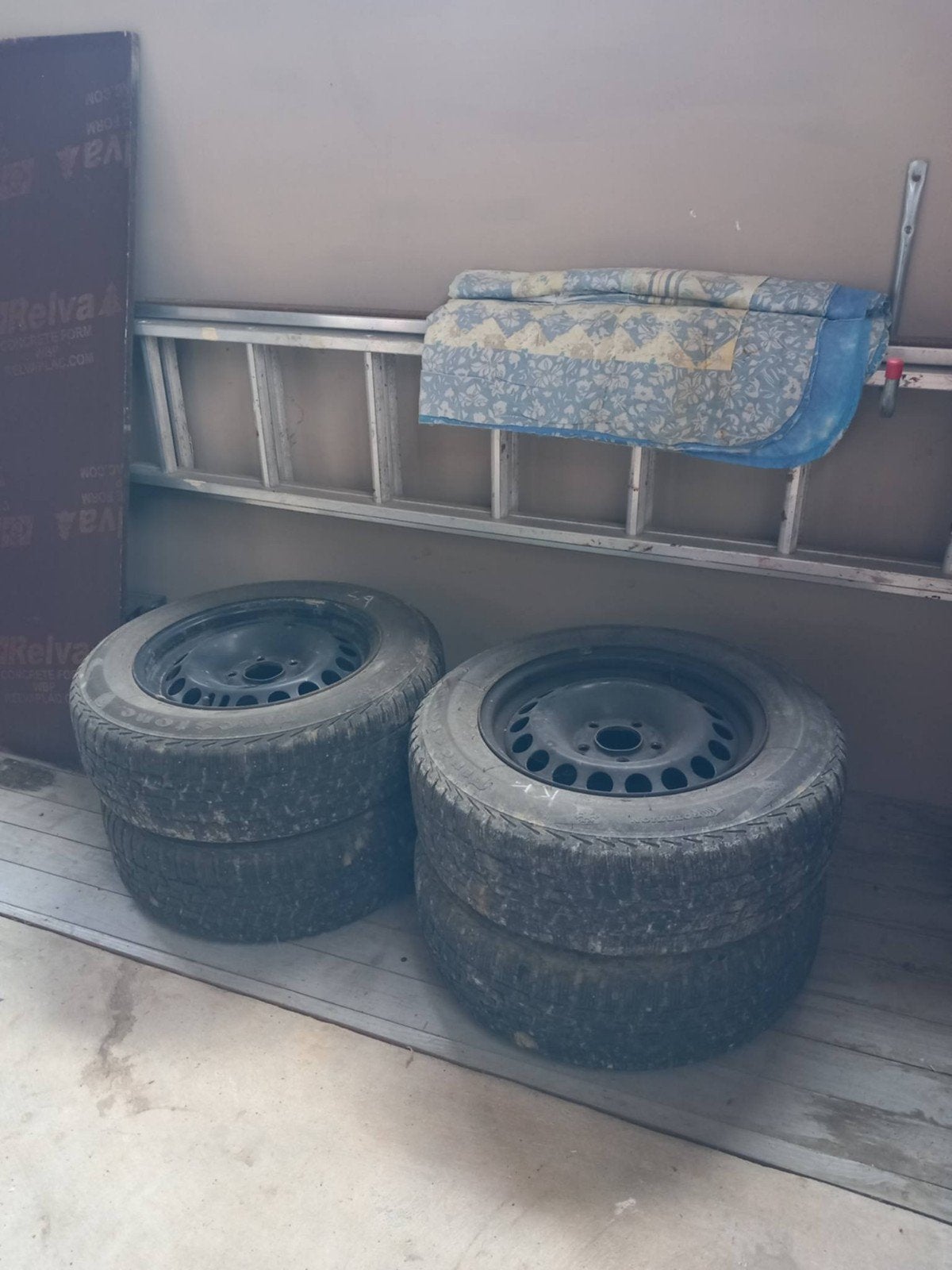 Winterbanden op velg, Ophalen