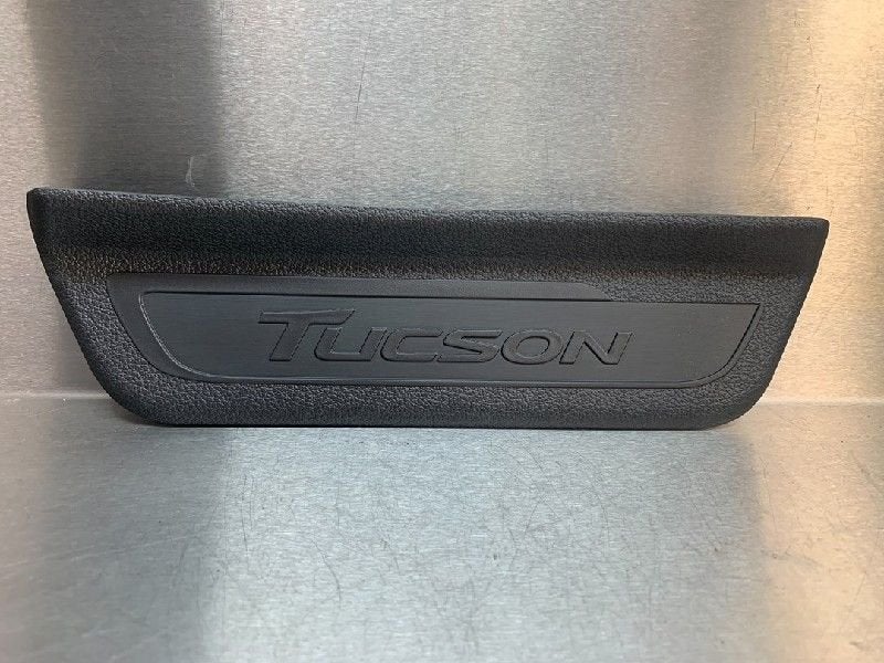 DIVERSEN Bekleding achterinstap Tucson (TL) (|85888D7000|), Nieuw, Hyundai