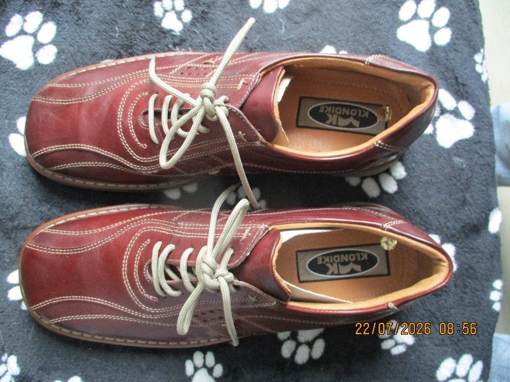 chaussure habillée en cuir pour homme. taille 44., Vêtements | Hommes, Neuf, Enlèvement ou Envoi, Chaussures à lacets, Brun
