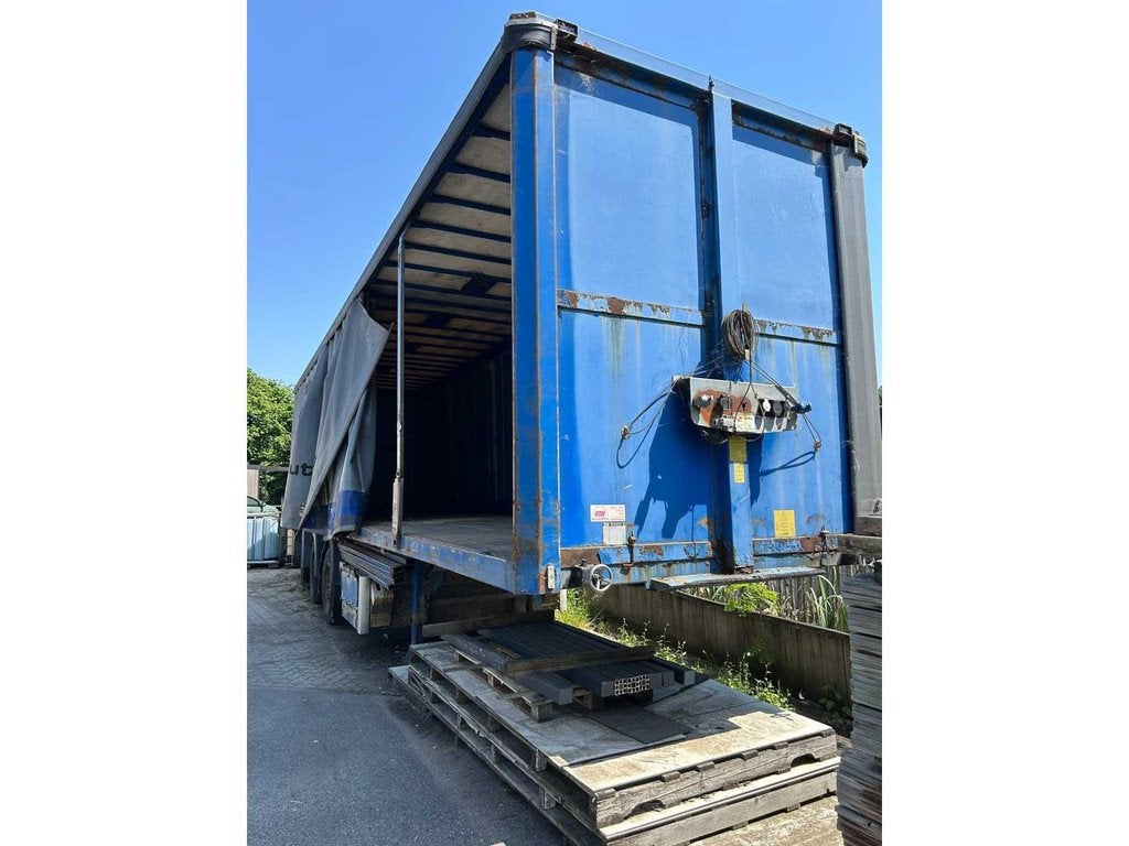 2004 Rendu du semi-remorque, Autos, Camions, Achat, Entreprise, Autres carburants, Remorques et Semi-remorques