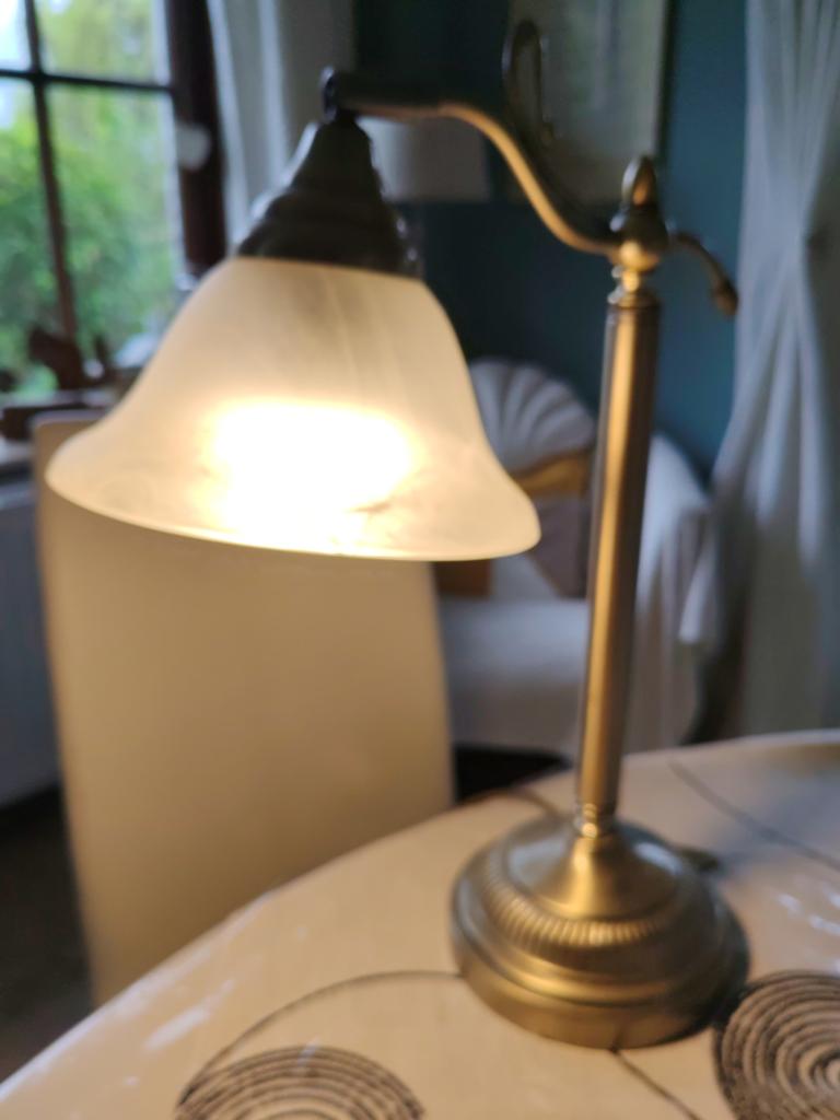 Belle lampe métallique