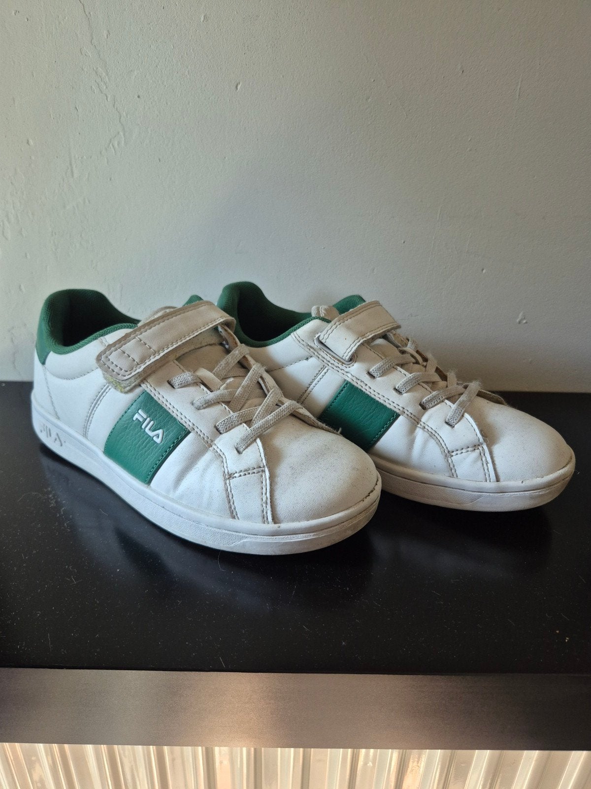 nike adidas fila levi schoenen, Kinderen en Baby's, Kinderkleding | Schoenen en Sokken, Ophalen, Gebruikt, Nike-levi-fila-adidas