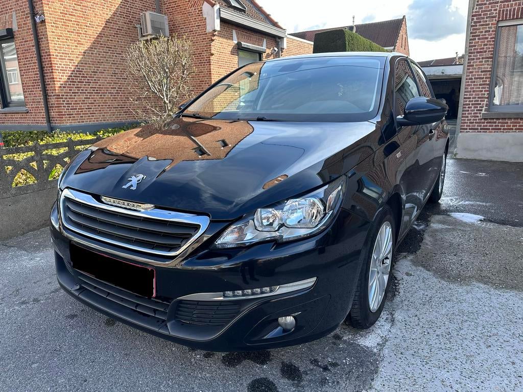 Peugeot 308 1.2benzine camera, Euro 6, Zwart, Particulier, 3 cilinders