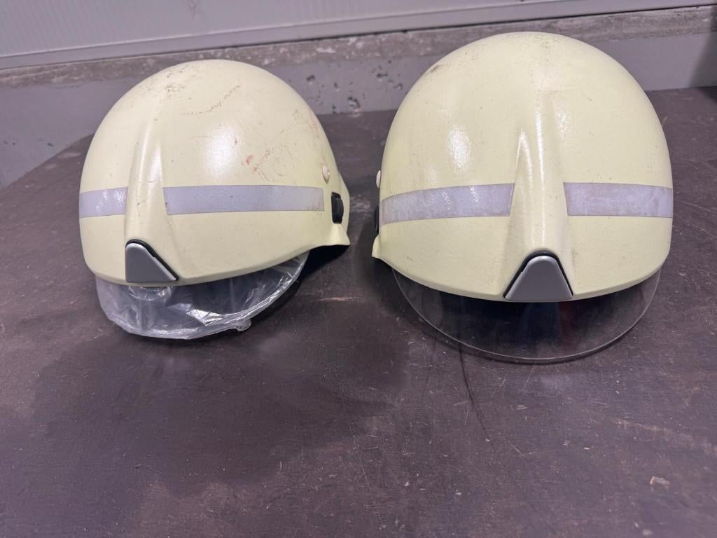 2x Schuberth Brandweerhelm F210 model, Ophalen, Gebruikt