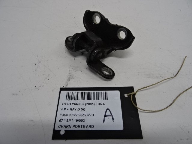 CHARNIERE DE PORTE ARRIÈRE DROITE Toyota Yaris II (P9), Autos : Pièces & Accessoires, Utilisé, Toyota