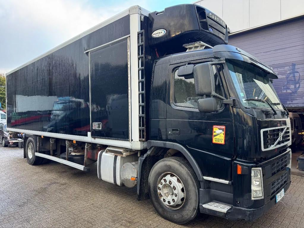 Volvo FM 9 *FRENCH TRUCK-FRIGO-COLDROOM* (bj 2005), Auto's, Automaat, Achterwielaandrijving, Zwart, Bedrijf