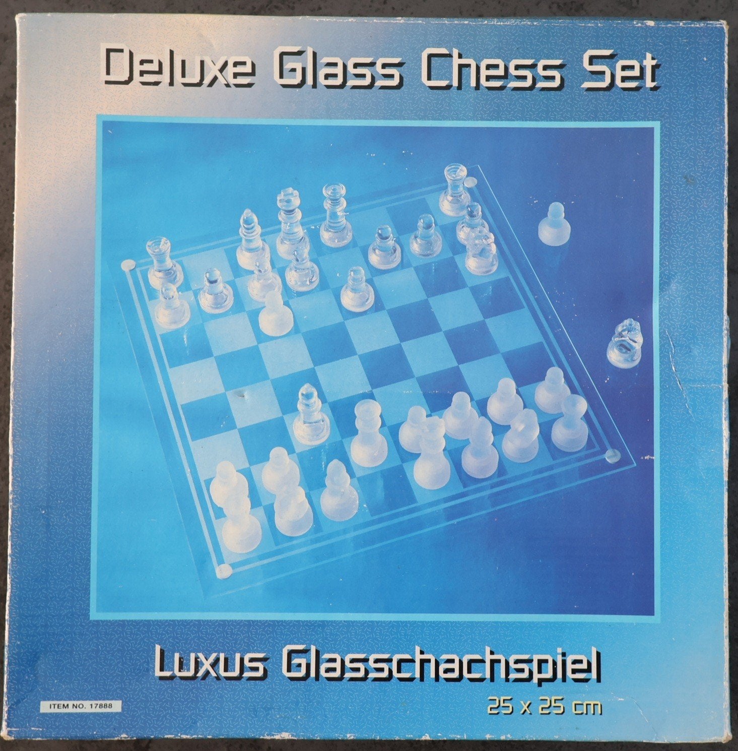 Jeu d'échec en verre, Enlèvement, Utilisé