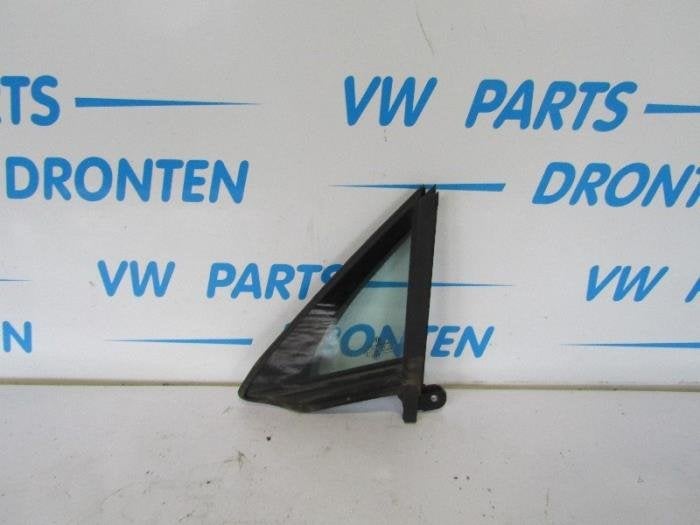 Vitre triangulaire avant gauche d'un Volkswagen Passat, Volkswagen, -, 3 mois de garantie, Utilisé