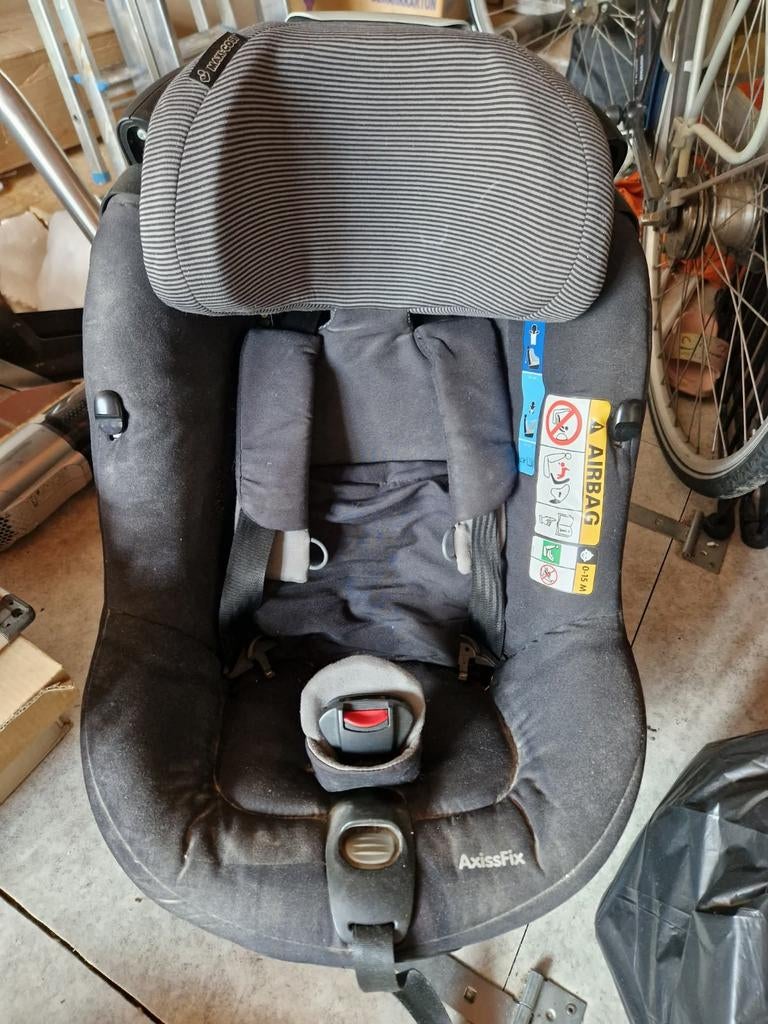 Maxicosi axissfix, Ophalen