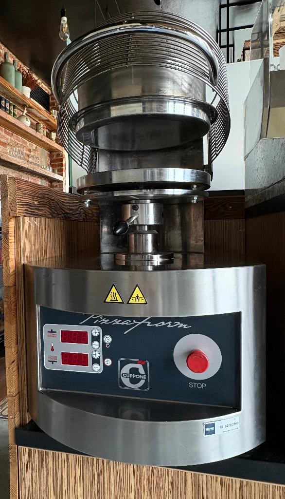 Professionele pizza deegpers van Cuppone – model PZF/30DS, Enlèvement, Utilisé, Autres types