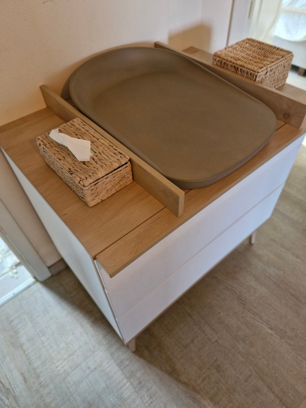 Commode Quax Flow blanc/chêne avec rallonge, 90 à 105 cm, Enlèvement, Utilisé, 50 à 70 cm