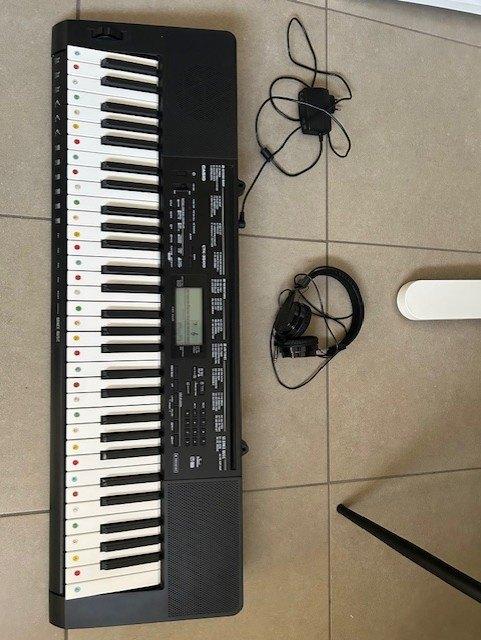 Piano, Muziek en Instrumenten, Keyboards, Ophalen, Casio, Overige aantallen, Zo goed als nieuw