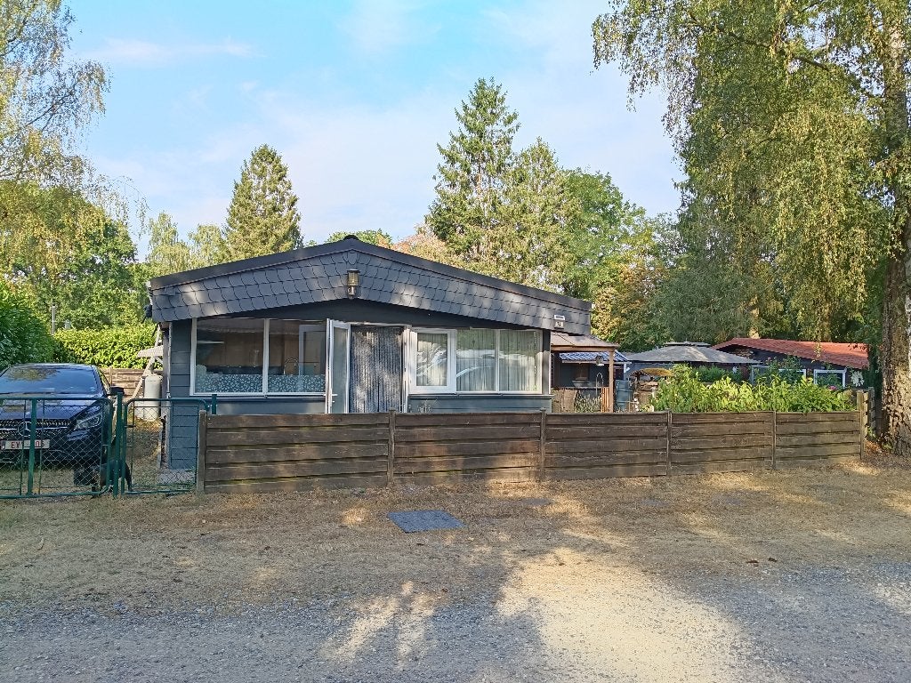 Bemeubeld chalet – opbrengsteigendom Lanaken, 2 slaapkamers, Verkoop zonder makelaar, Provincie Limburg, Chalet