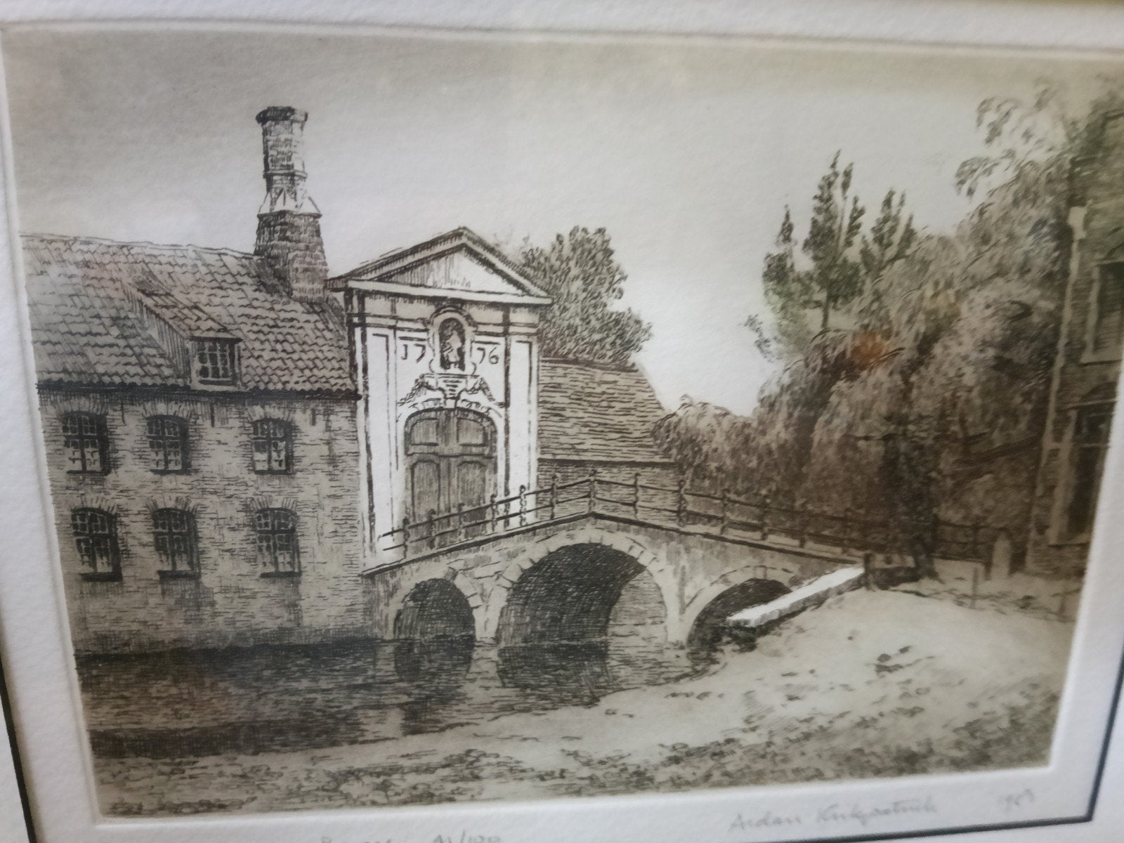 Ets Begijnhofbrug te Brugge. Koperets. Nummer 41 van 100., 33 cm, Ingelijst, Architectuur, 29 cm