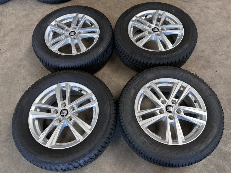 16 inch originele velgen + winterbanden Seat Ateca set 2, Autos : Pièces & Accessoires, Pneus et Jantes, 16 pouces, -, Utilisé