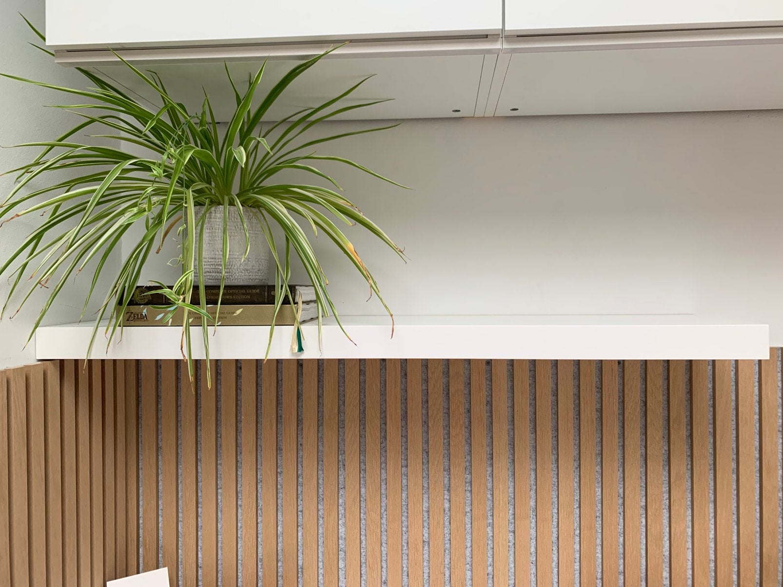 Wit ikea wandplanl, Huis en Inrichting, Bureaus, 110 cm, Zo goed als nieuw, IKEA, Wit