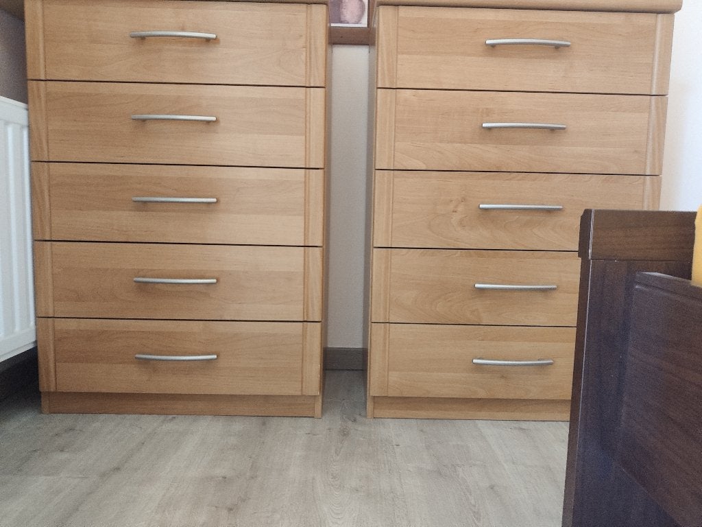 Commode en bois 5 tiroirs (Lot de 2) – Excellent état, 25 à 50 cm, Moins de 100 cm, Comme neuf, Enlèvement
