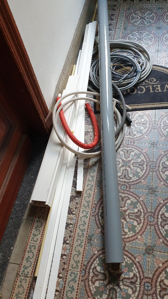 kabelgoten, regenpijp, afvoerbuis, Doe-het-zelf en Bouw, Elektriciteit en Kabels, Ophalen, Zo goed als nieuw