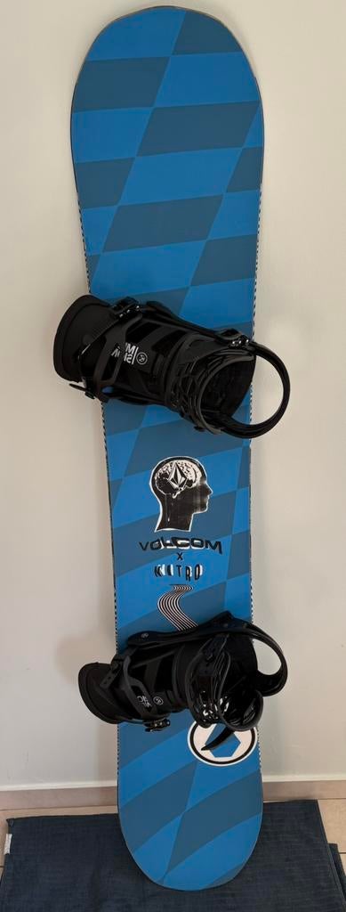Snowboard Nitro x Volxom, Enlèvement, Comme neuf, Planche