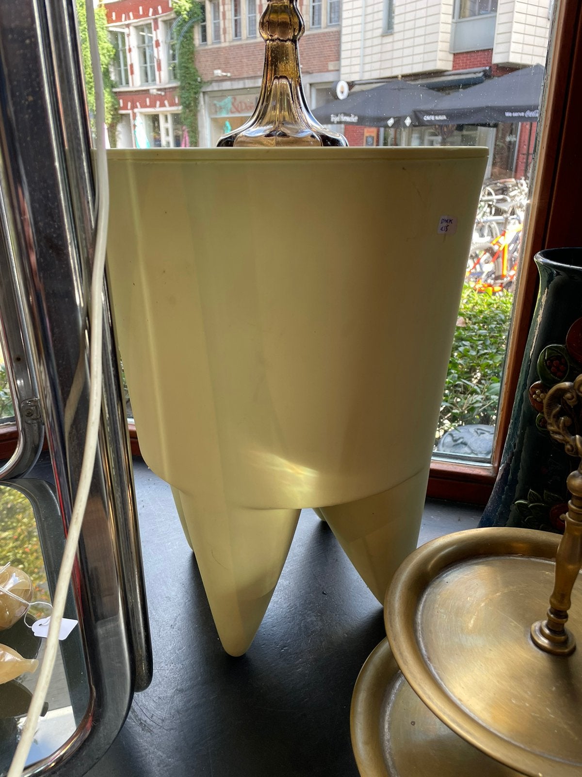 Kruk Philippe Starck Geel Bubu XO, Antiek en Kunst, Ophalen of Verzenden, Geel
