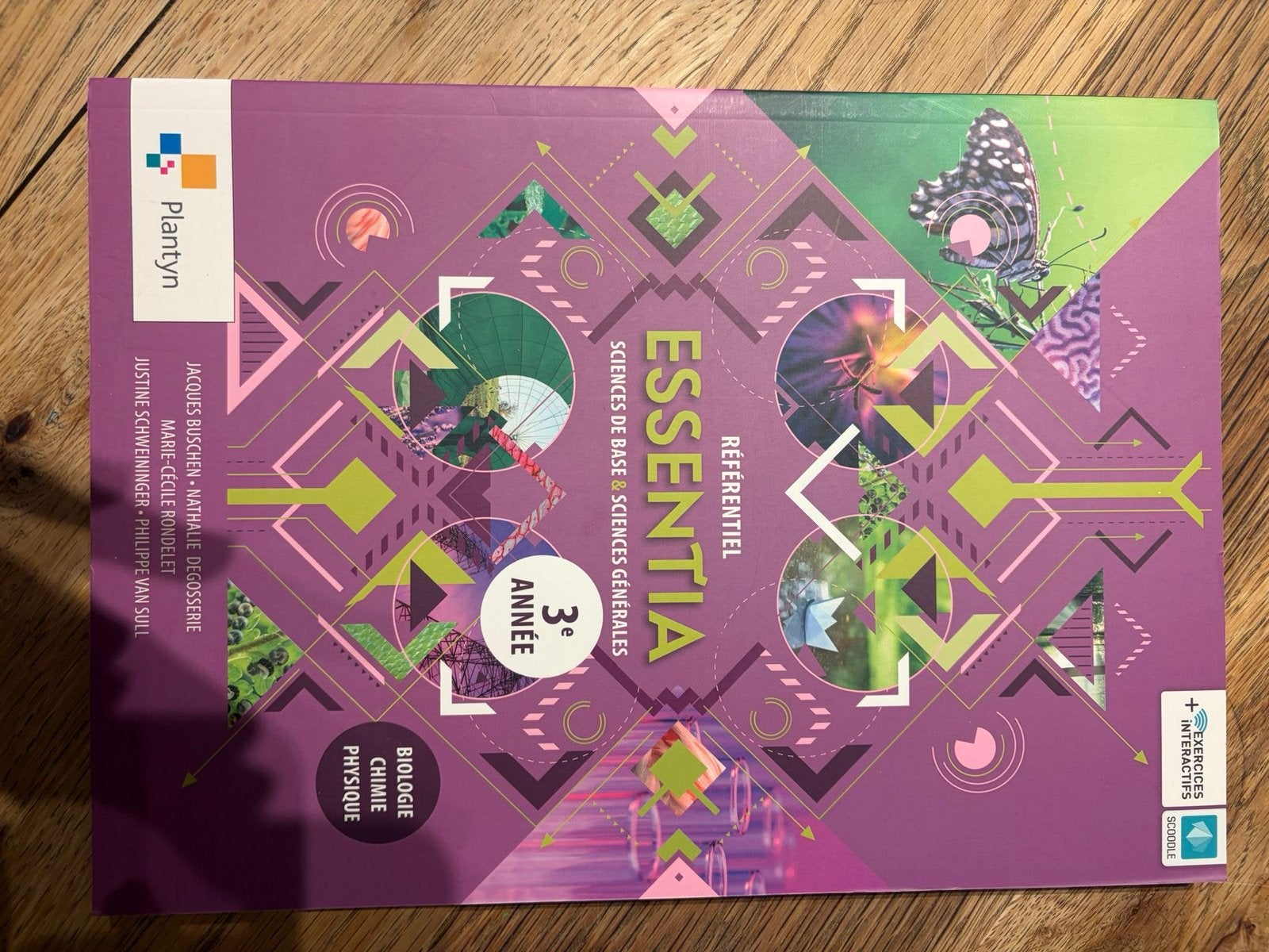 Essentia, Ophalen of Verzenden, Zo goed als nieuw, ASO, Natuurkunde