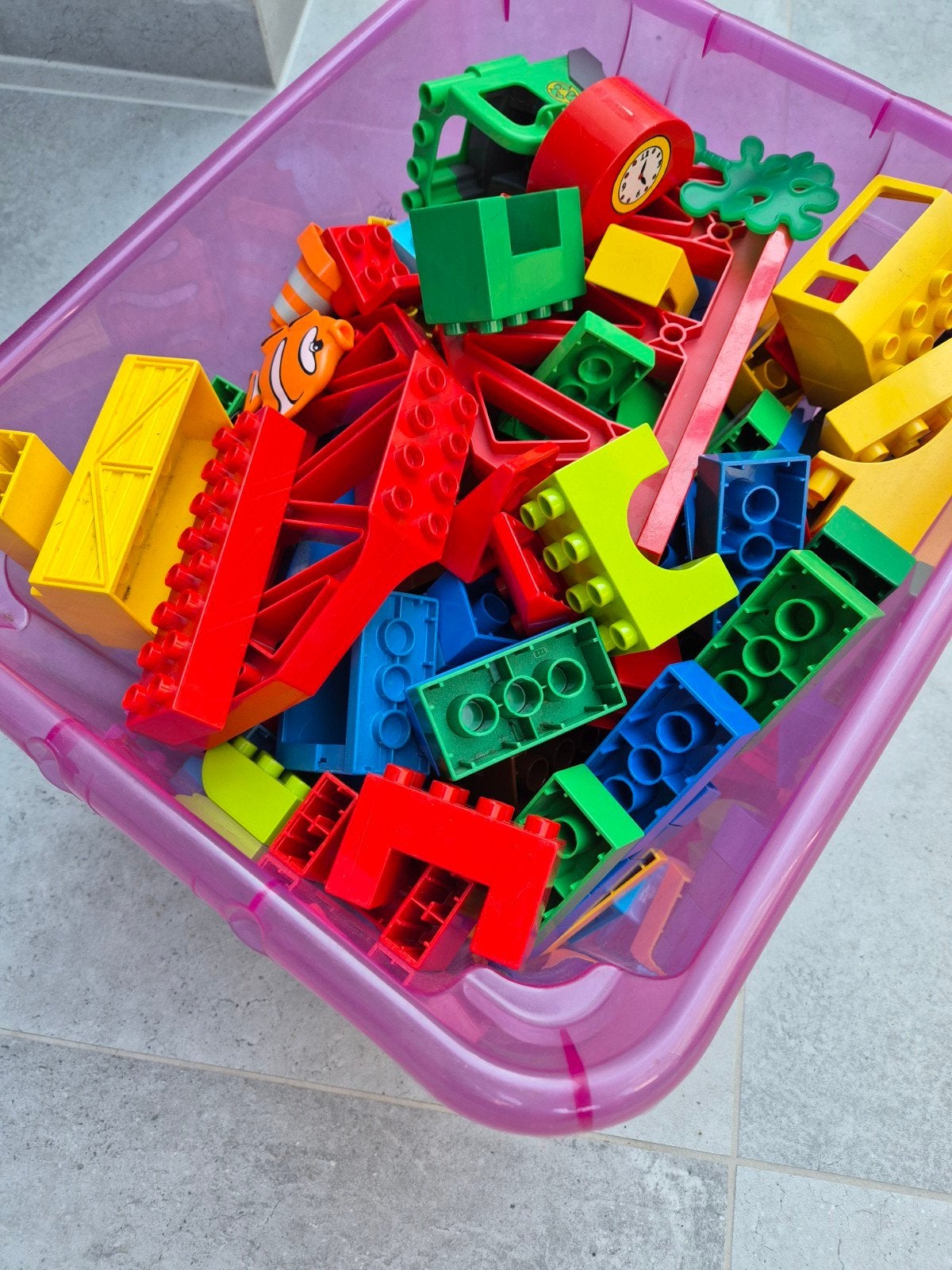 Doos met duplo speelmateriaal, Enfants & Bébés, Jouets | Blocs de construction, Enlèvement