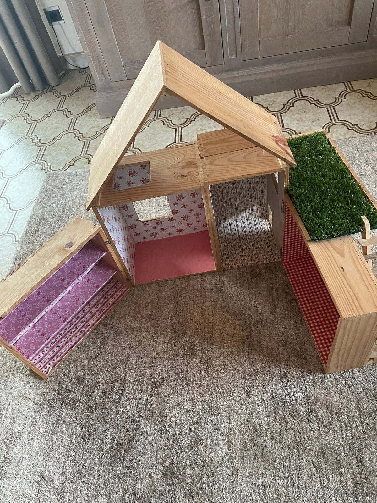 Houten  poppenhuis, Ophalen of Verzenden, Zo goed als nieuw, Poppenhuis