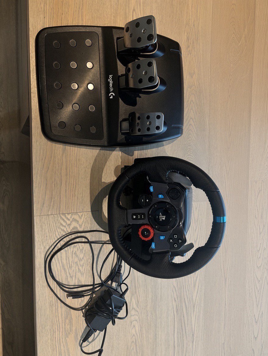 Volant Logitech G29 Racing + pédales — PS4/PS5/PC, Enlèvement ou Envoi, Comme neuf, Volant ou Pédales, PlayStation 4