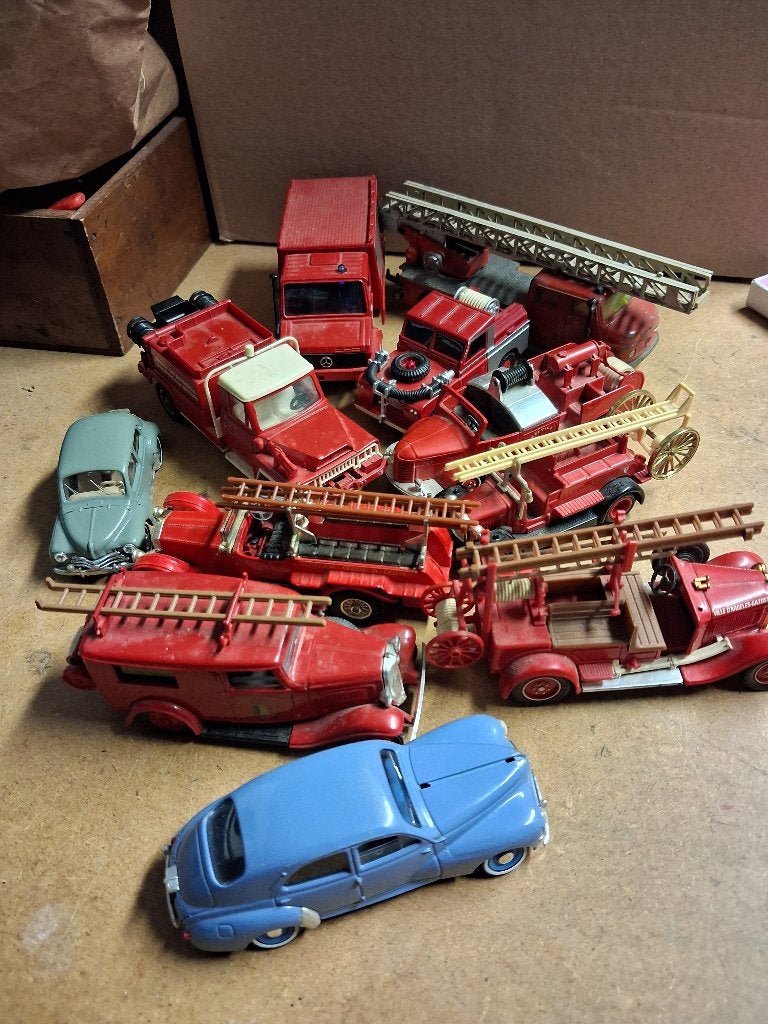 Lot brandweerwagens Siku Corgi Solido Matchbox, Hobby en Vrije tijd, Modelauto's | 1:43, Verzenden, Zo goed als nieuw, Auto, Solido