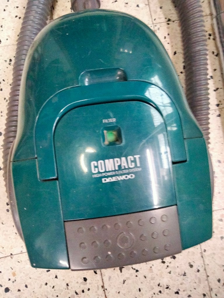 KRACHTIGE stofzuiger DAEWOO RC105, Overige merken, Zo goed als nieuw, Sledestofzuiger, Minder dan 1200 watt