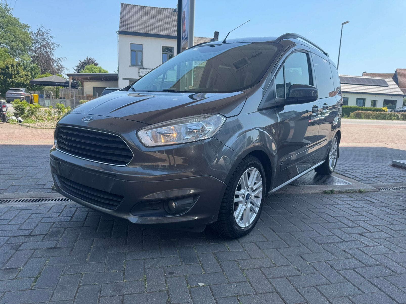 Ford TourneoCourier 1.0 - ESSENCE - AIRCO - 116.000km - 2017, Argent ou Gris, Achat, 998 cm³, Entreprise