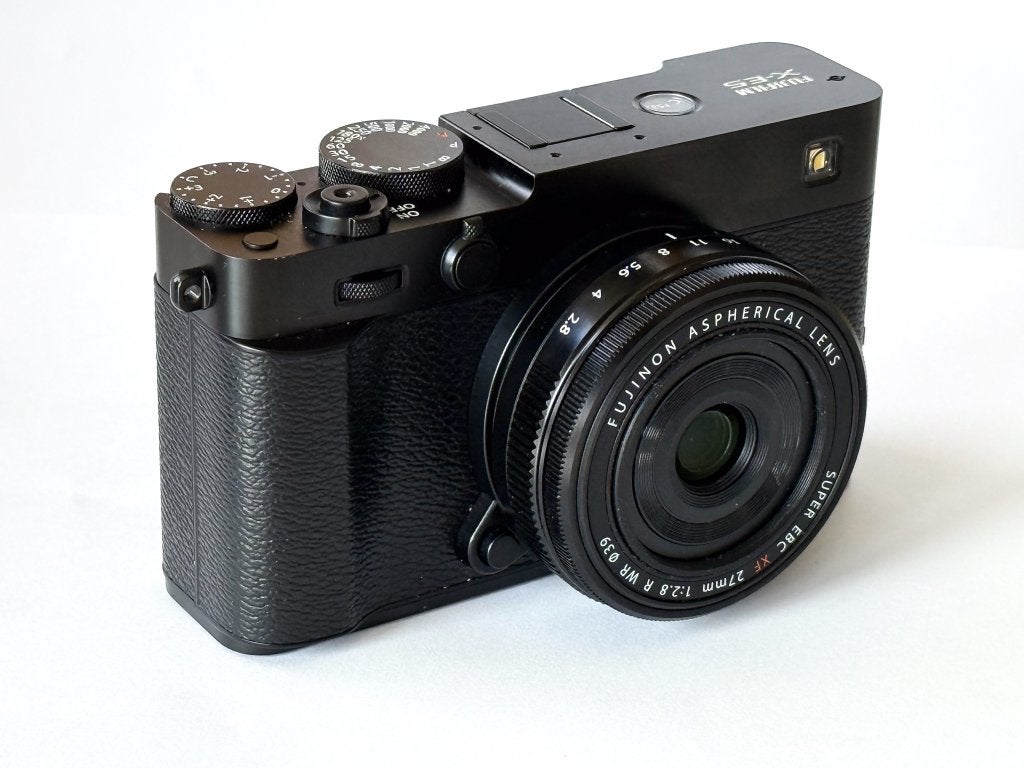 Fujifilm X-E5 Body Black + Fujifilm XF 27mm F2.8 R WR, Audio, Tv en Foto, Fotocamera's Digitaal, Zo goed als nieuw, Fujifilm, Bodydop