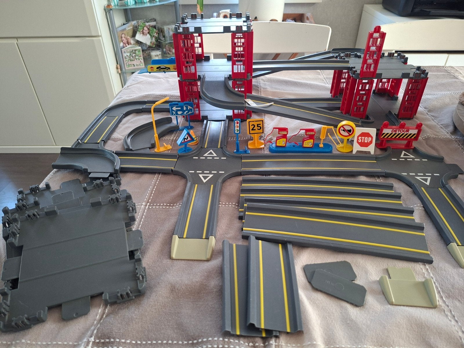 onderdelen van  een Matchbox Motorcity MC-500 parkeergarage, Enlèvement ou Envoi, Comme neuf, Pièces